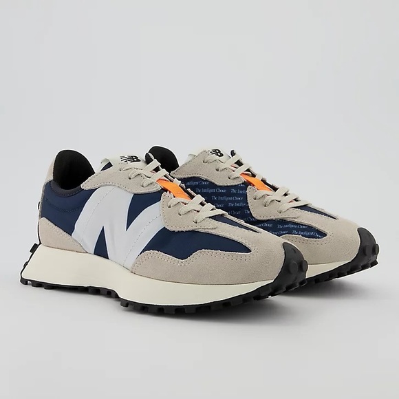 New Balance 327 Sneakers Outerspace 